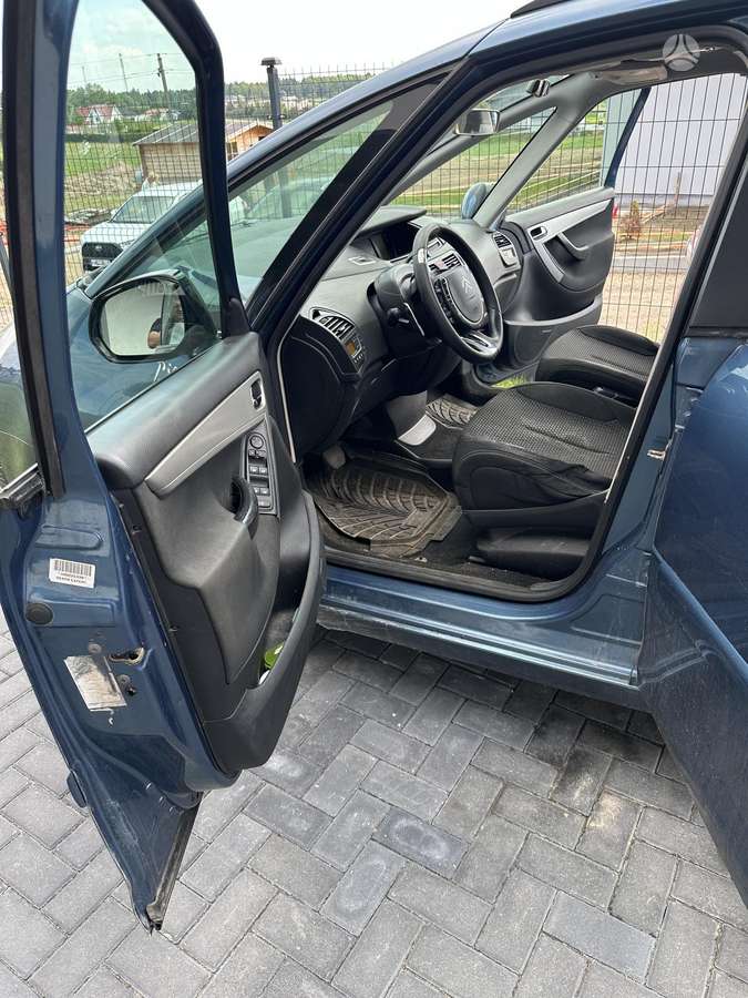 Citroen Grand 2012 — photo 12