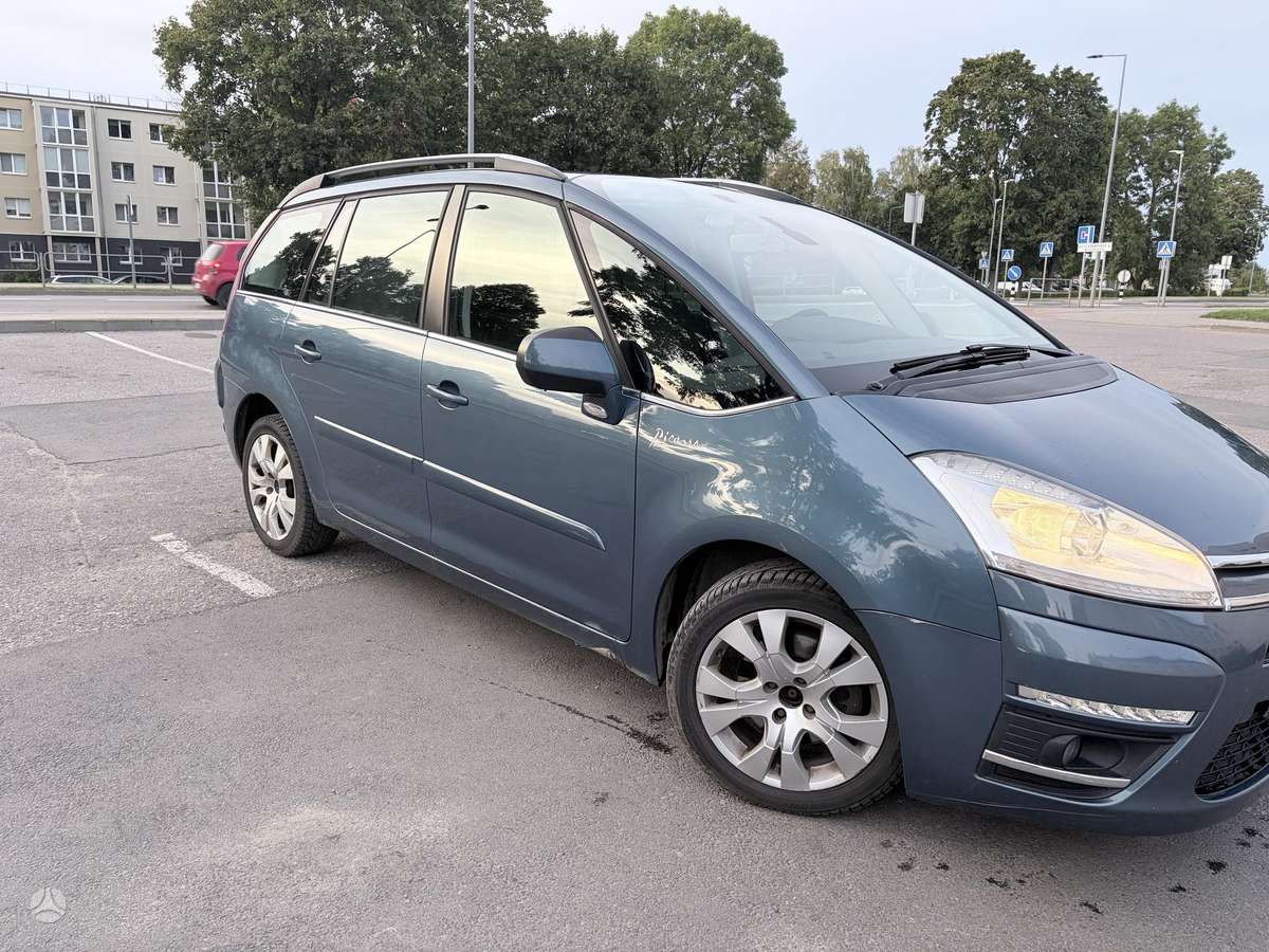 Citroen Grand 2012 — interior