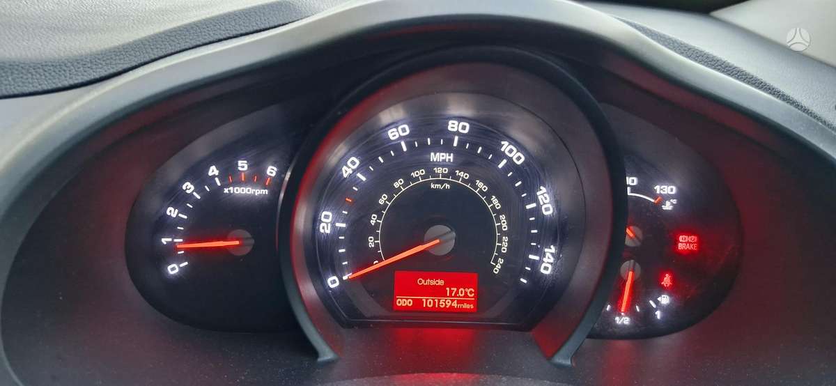 Kia Sportage 2012 — photo 13