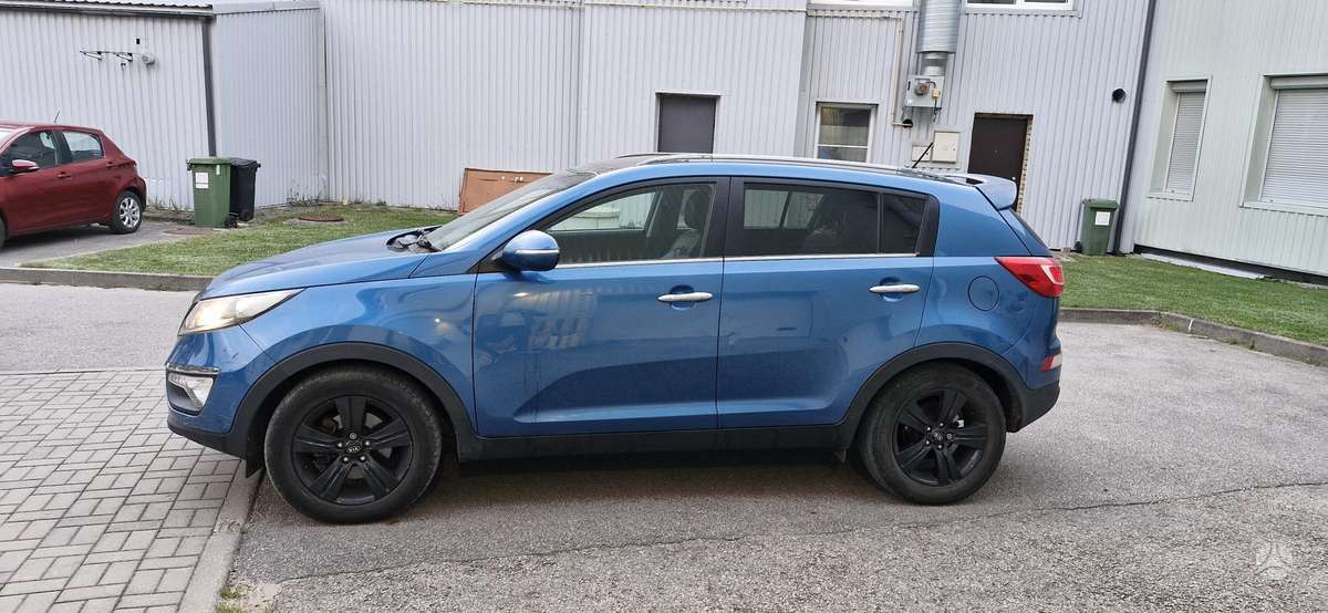 Kia Sportage 2012 — rear view