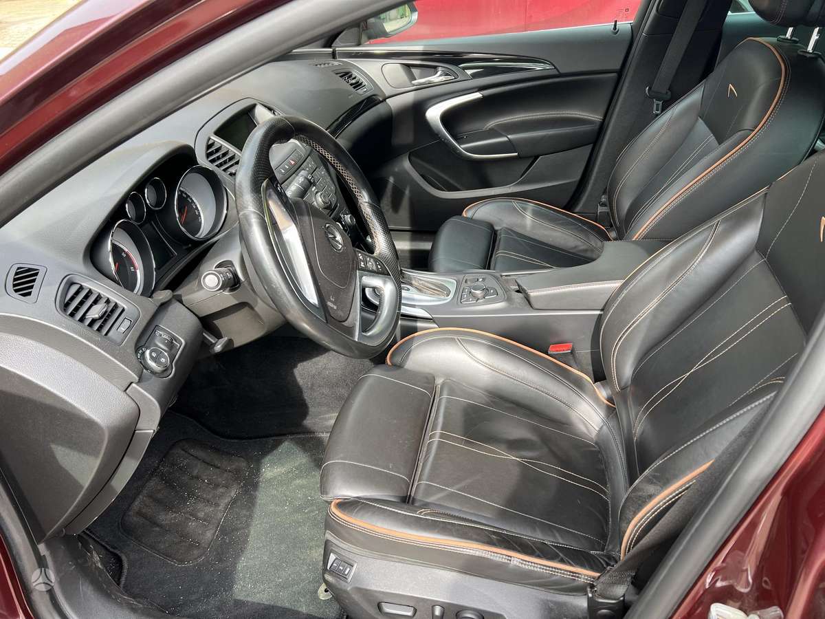 Opel Insignia 2013 — photo 11