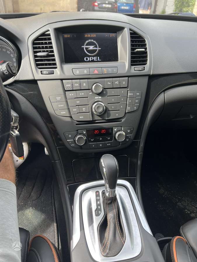 Opel Insignia 2013 — photo 16