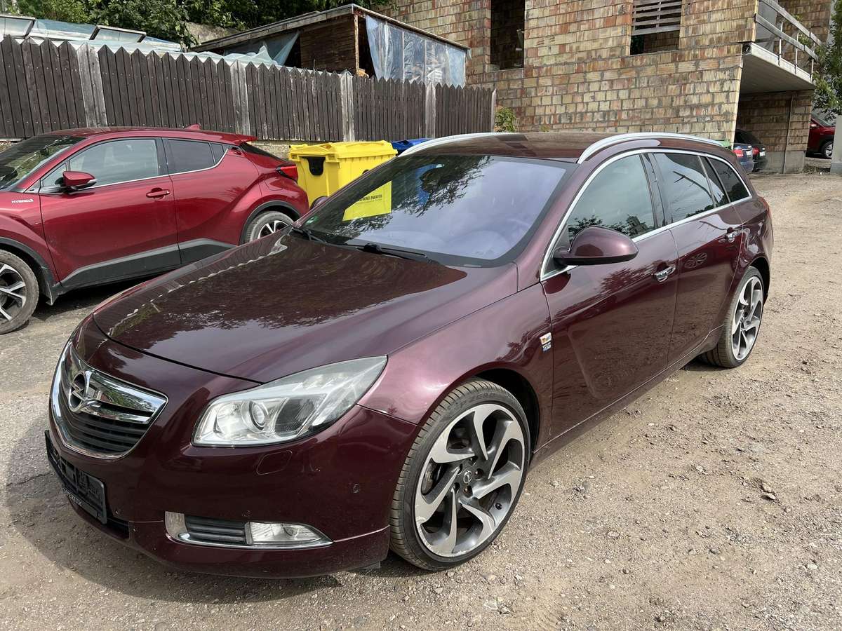 Opel Insignia 2013 — rear view