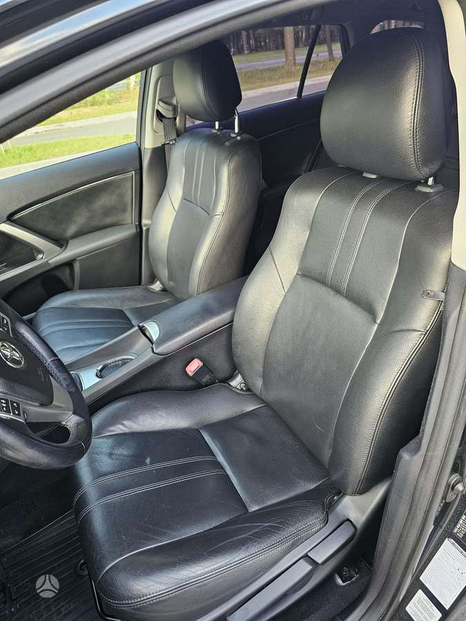 Toyota Avensis 2014 — фото 12