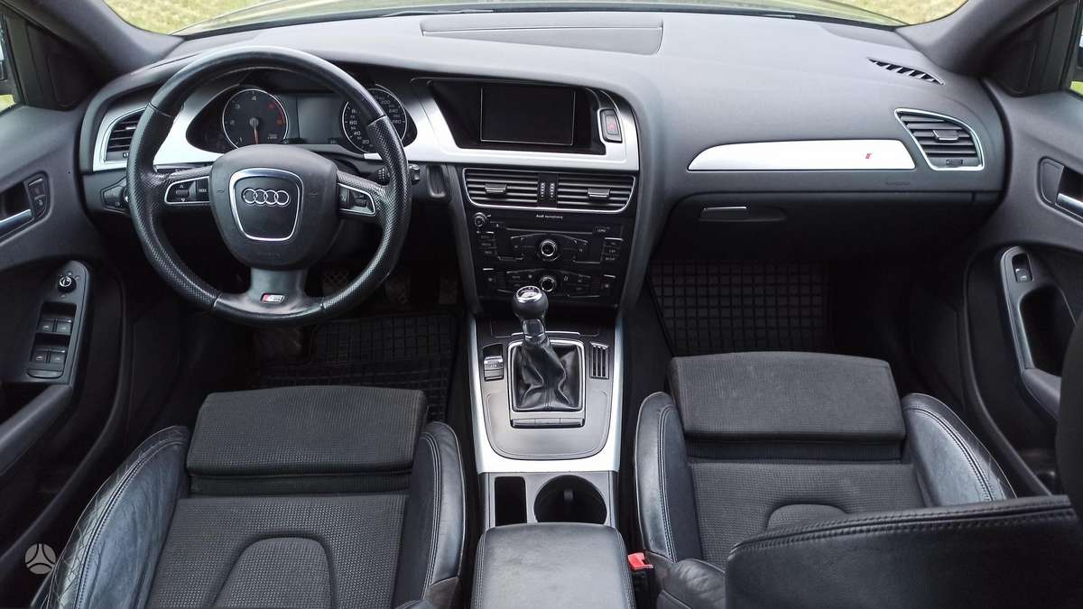 Audi A4 2009 — photo 10