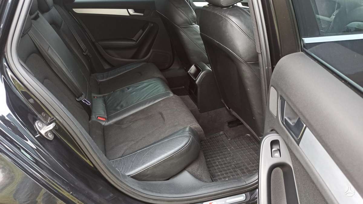 Audi A4 2009 — photo 13