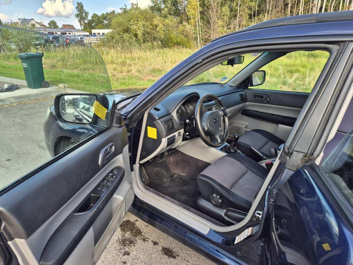 Subaru Forester 2005 — photo 10