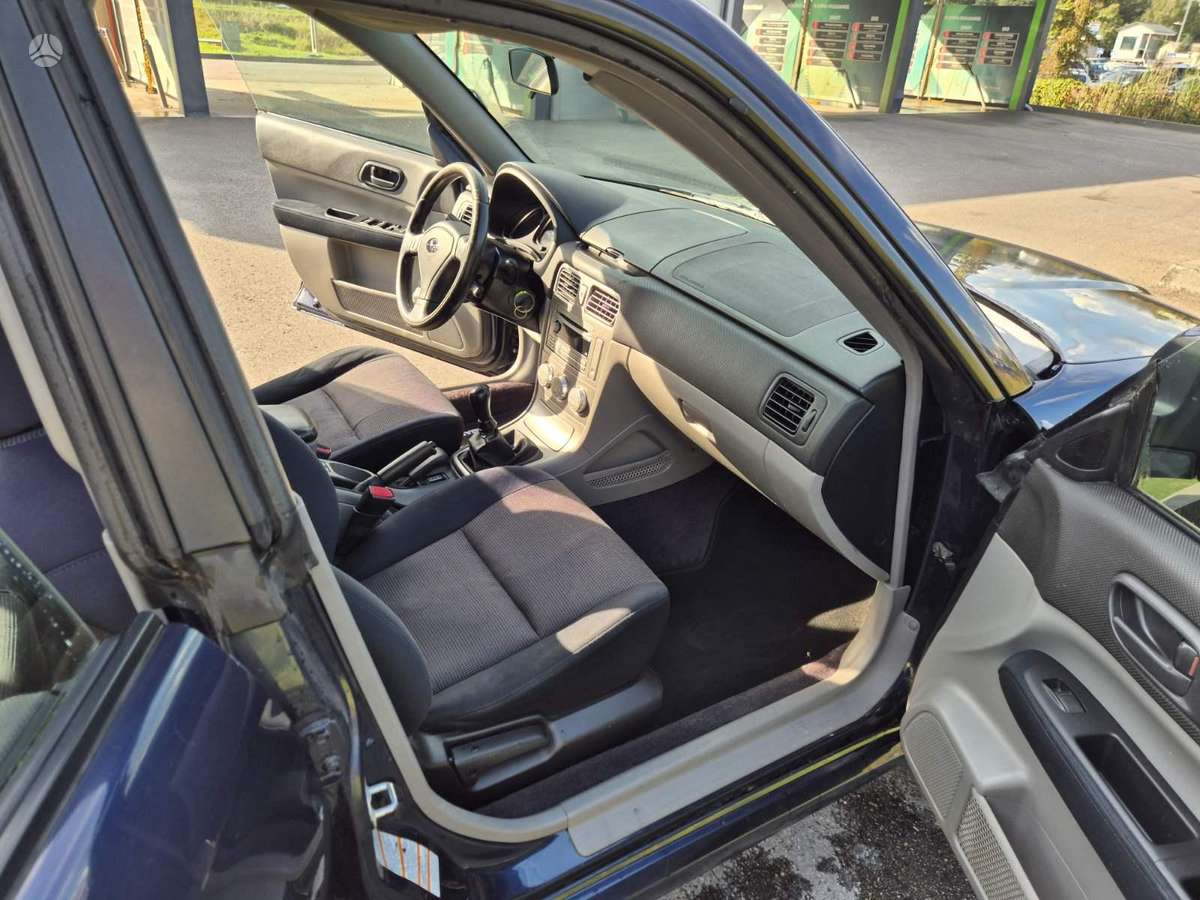 Subaru Forester 2005 — photo 12