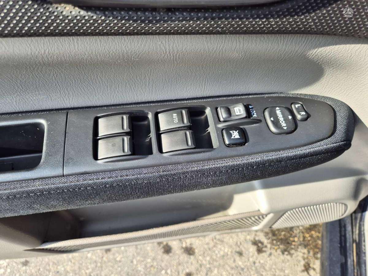 Subaru Forester 2005 — photo 16