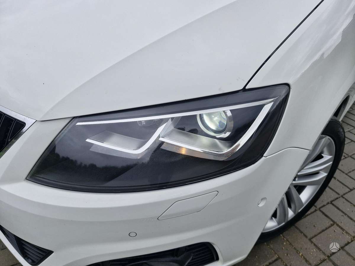 Seat Alhambra 2012 — вигляд ззаду