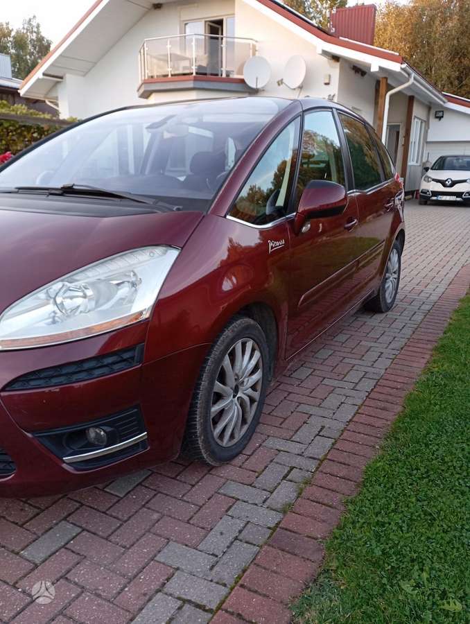 Citroen C4 2008 — салон