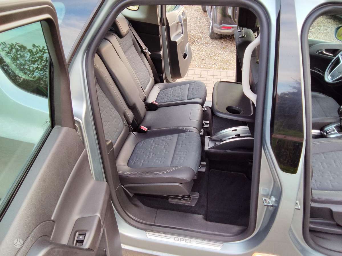 Opel Meriva 2011 — photo 14
