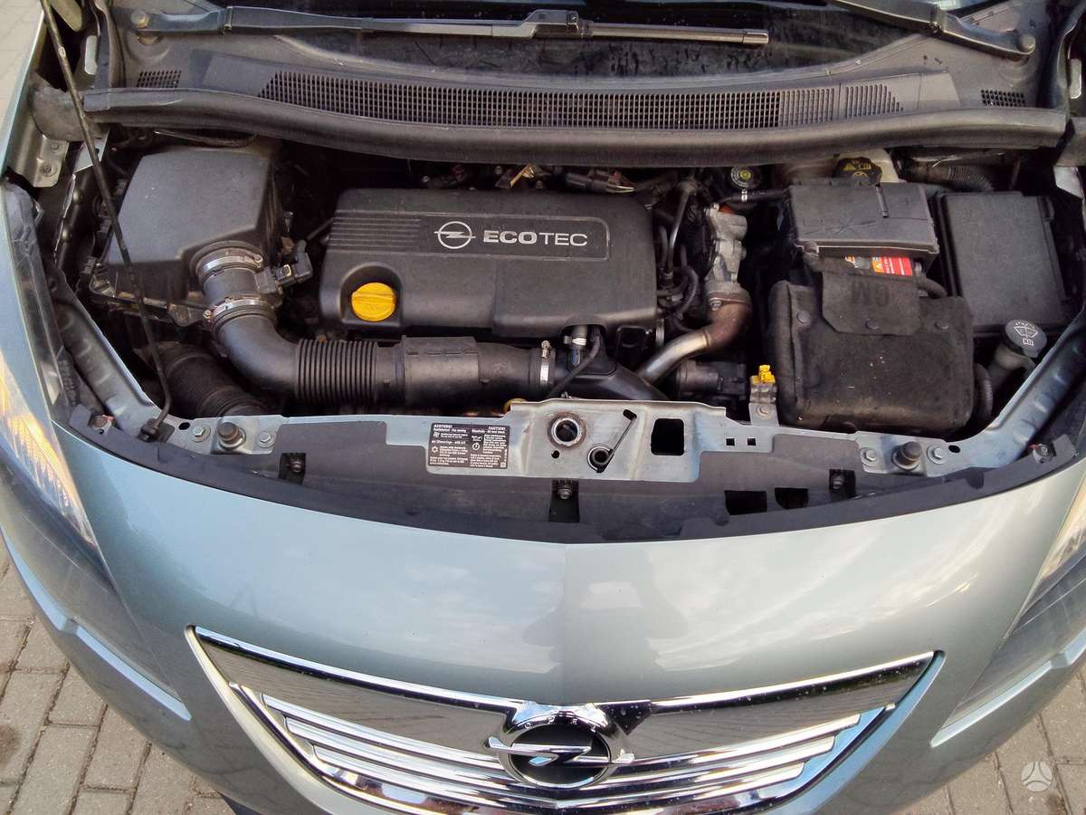 Opel Meriva 2011 — photo 19