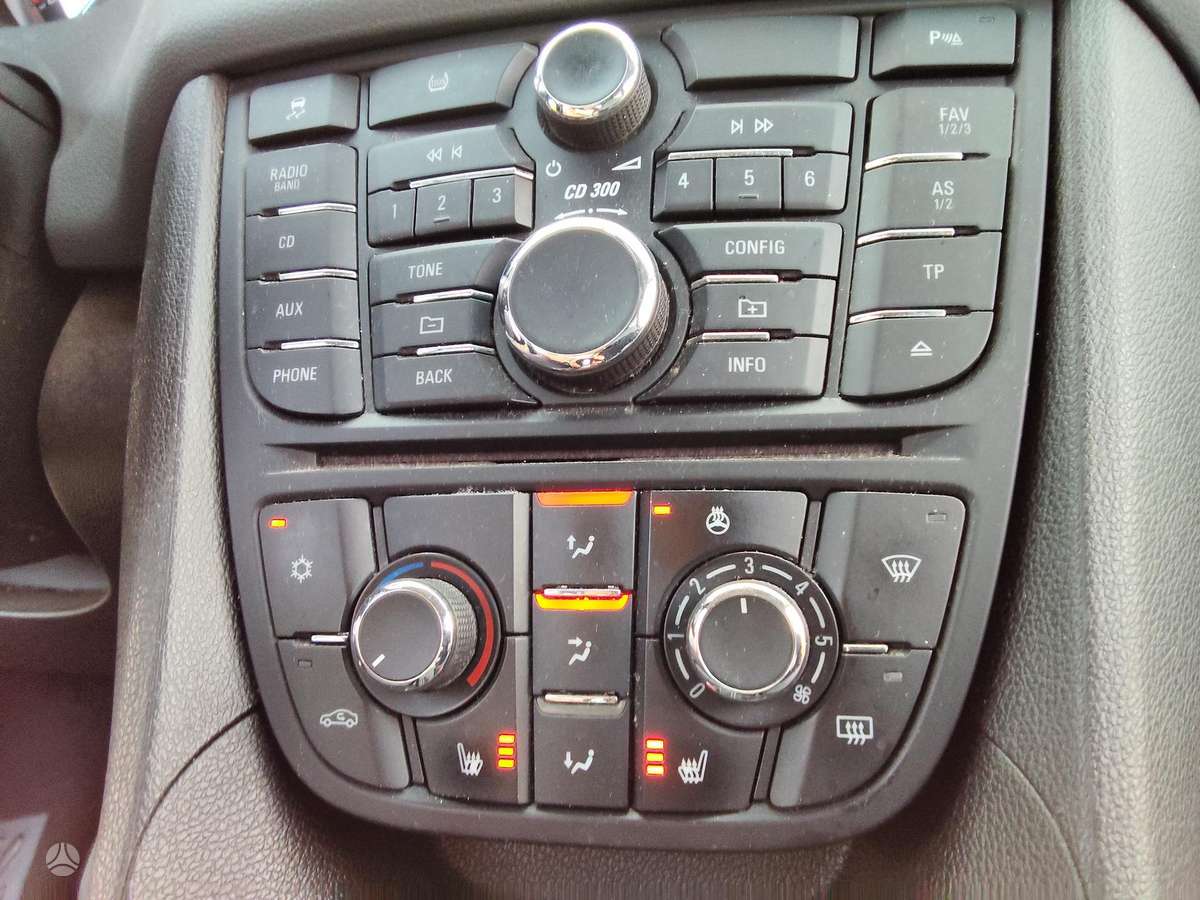 Opel Meriva 2011 — photo 20