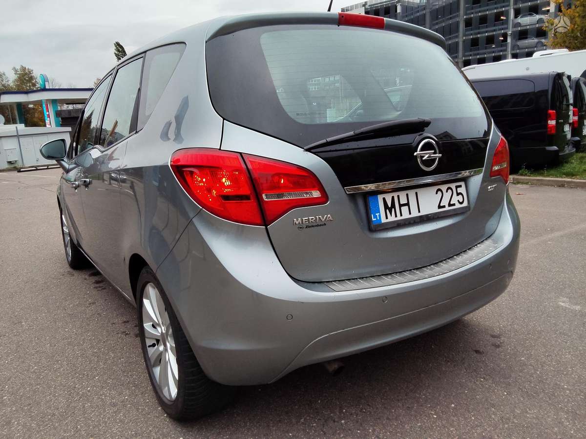 Opel Meriva 2011 — photo 7
