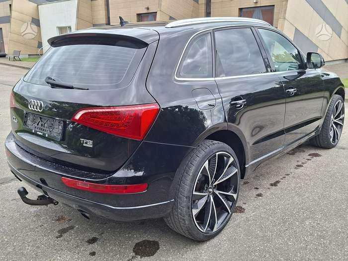 Audi Q5 2010 — салон