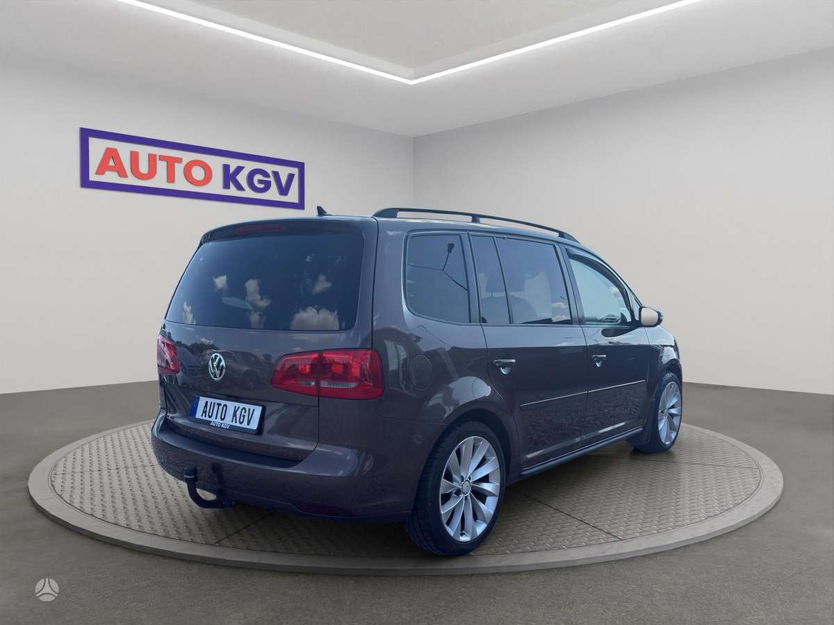 Volkswagen Touran 2011 — photo 5