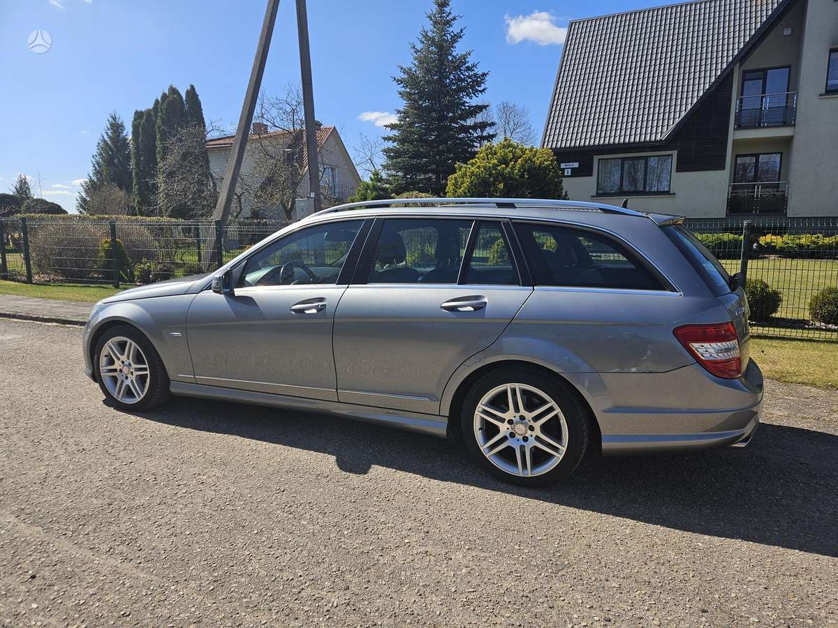 Mercedes-Benz C220 2011 — photo 5