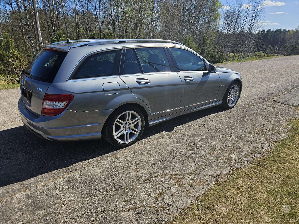 Mercedes-Benz C220 2011 — photo 6