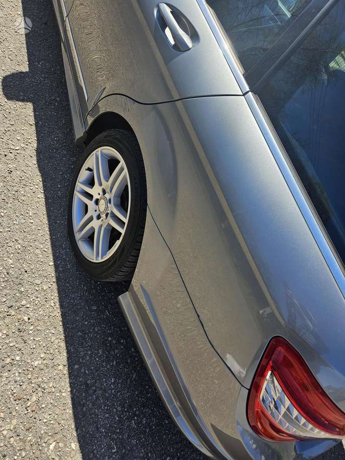 Mercedes-Benz C220 2011 — photo 7