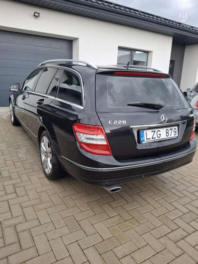 Mercedes-Benz C220 2010 — двигун 2143 cm³, 170 HP (125kW)