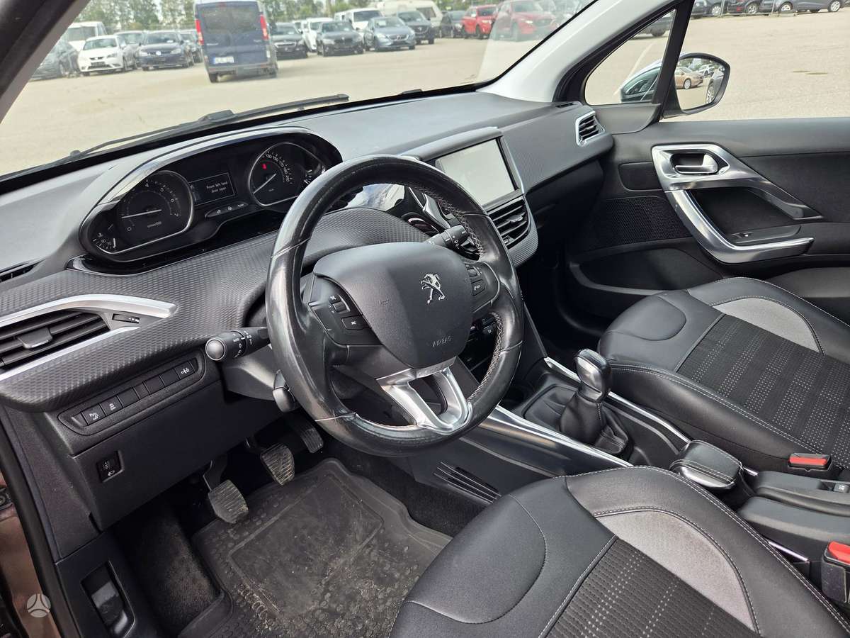 Peugeot 2008 2013 — photo 10