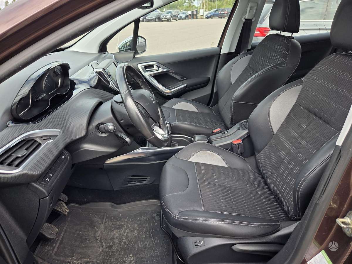 Peugeot 2008 2013 — photo 11