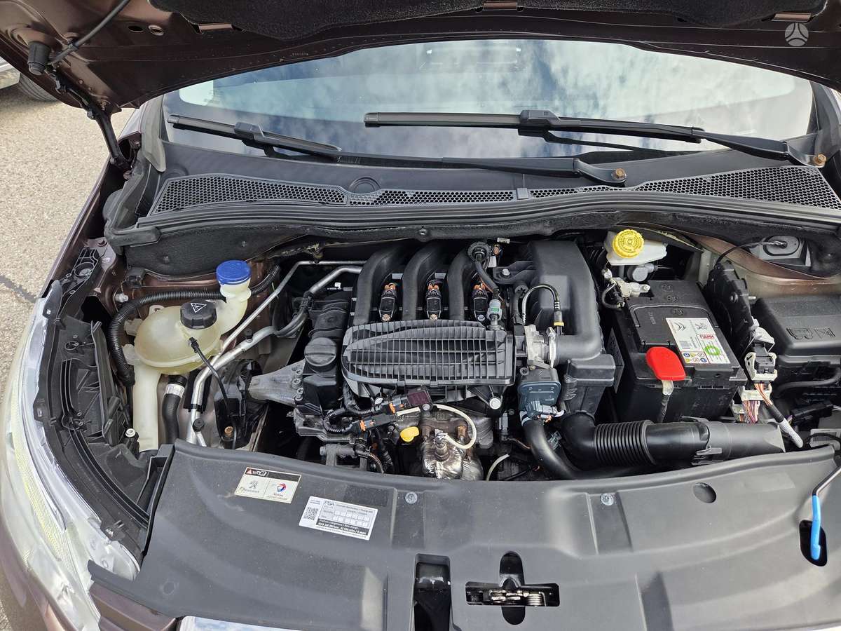 Peugeot 2008 2013 — photo 16