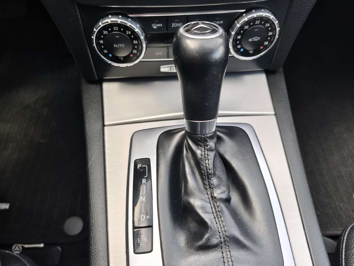Mercedes-Benz C220 2013 — photo 15