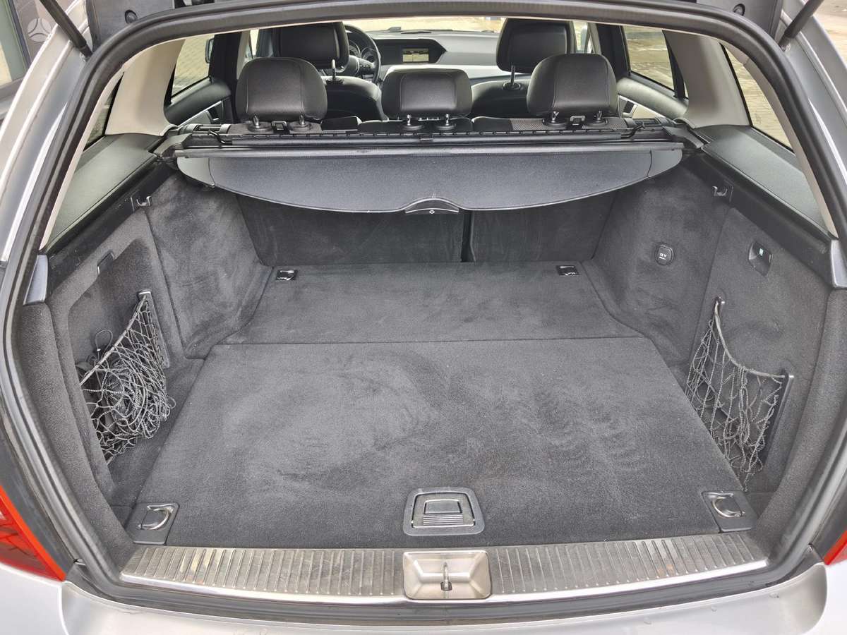 Mercedes-Benz C220 2013 — photo 16