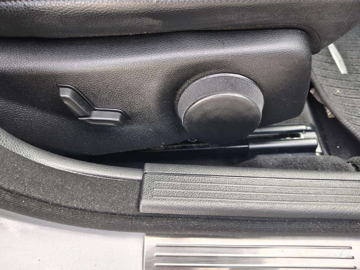 Mercedes-Benz C220 2013 — photo 18