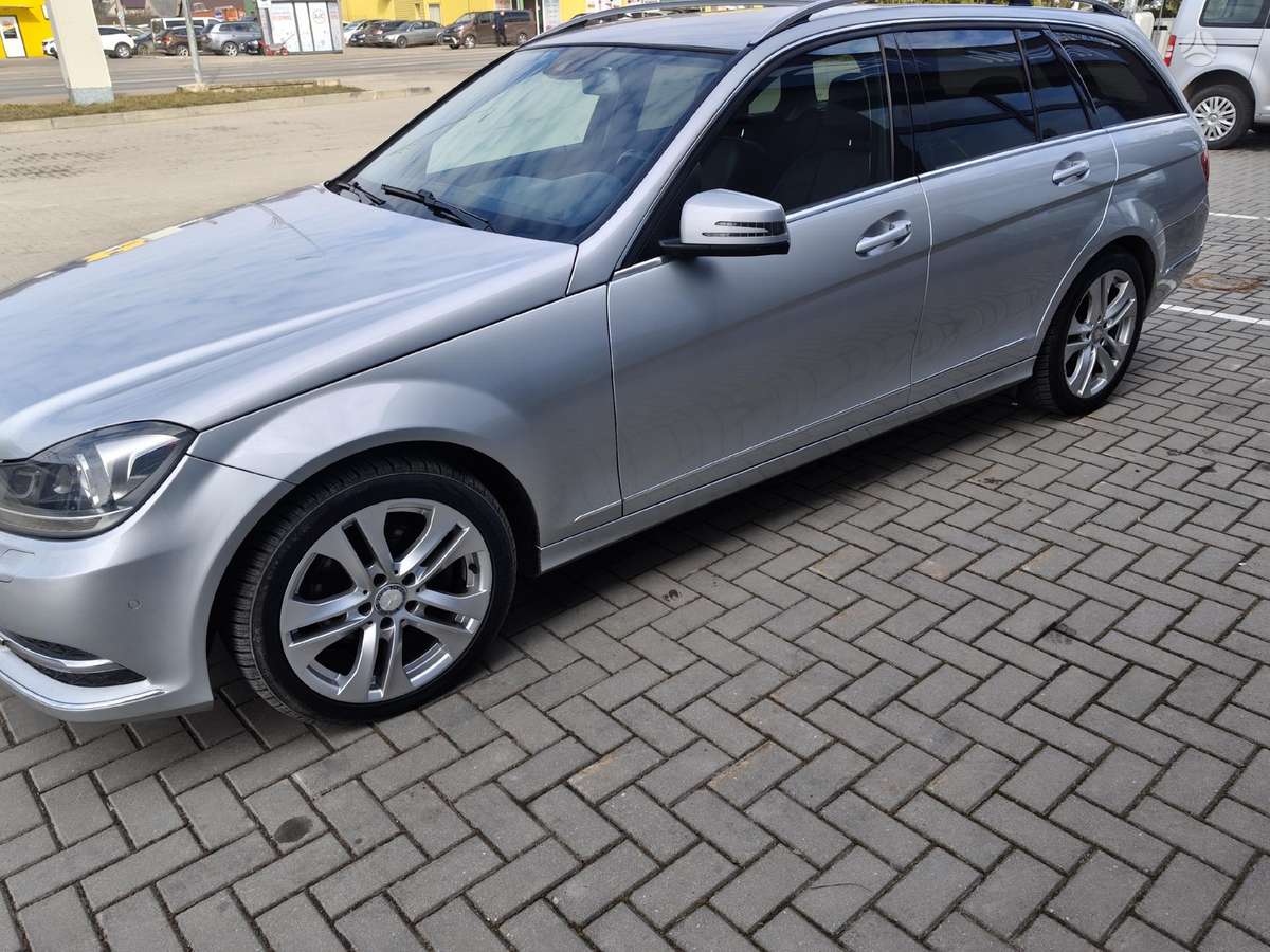 Mercedes-Benz C220 2013 — photo 6