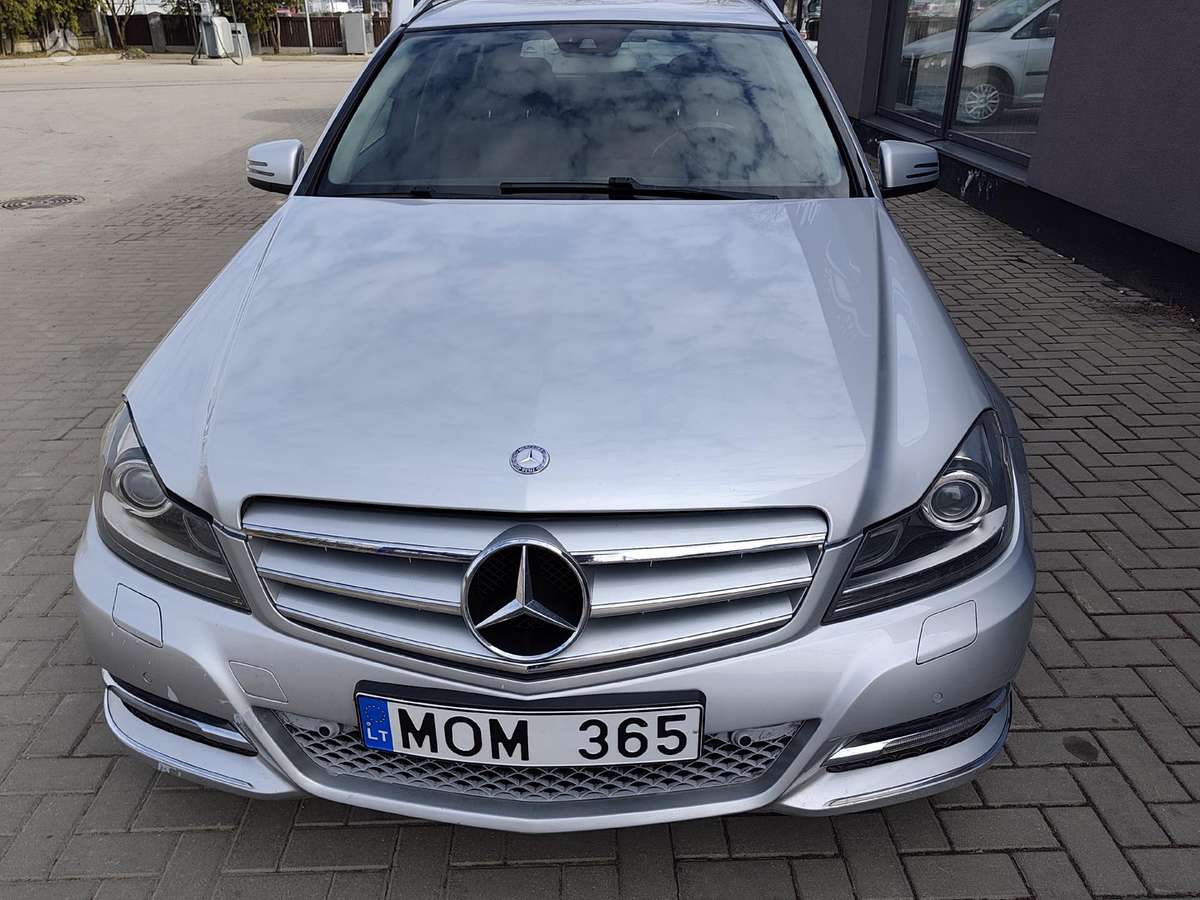 Mercedes-Benz C220 2013 — photo 7