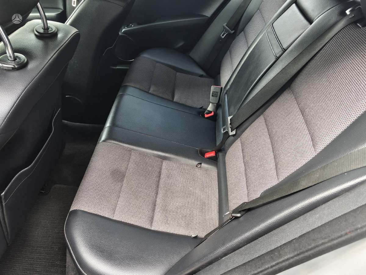 Mercedes-Benz C220 2013 — photo 9