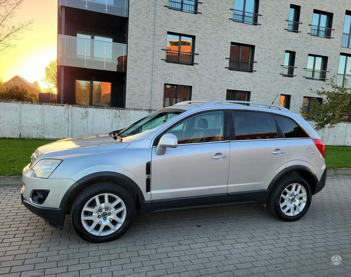 Opel Antara 2012 — салон