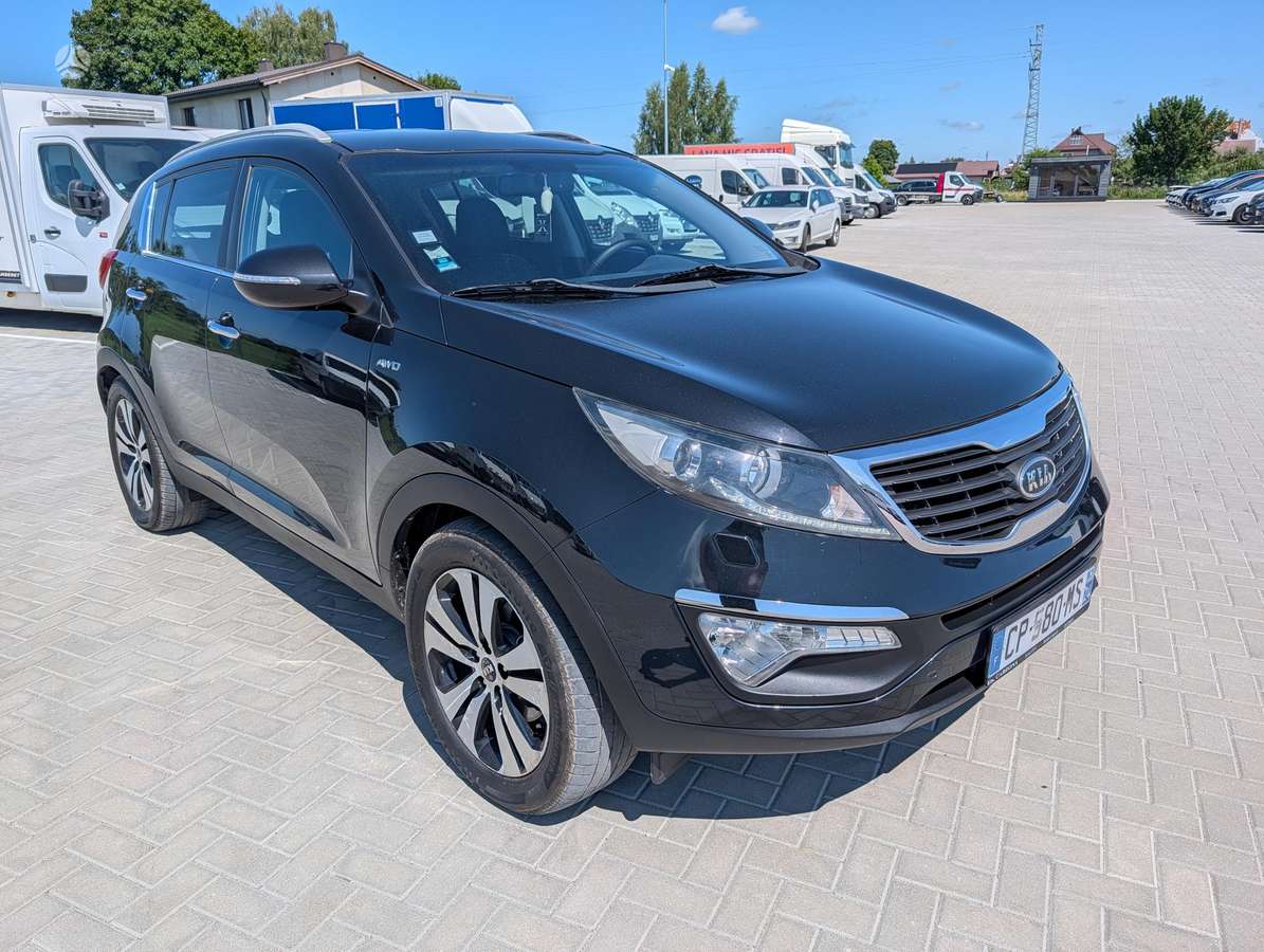 Kia Sportage 2012 — interior