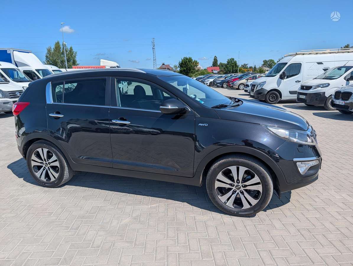 Kia Sportage 2012 — engine 1995 cm³, 136 HP (100kW)