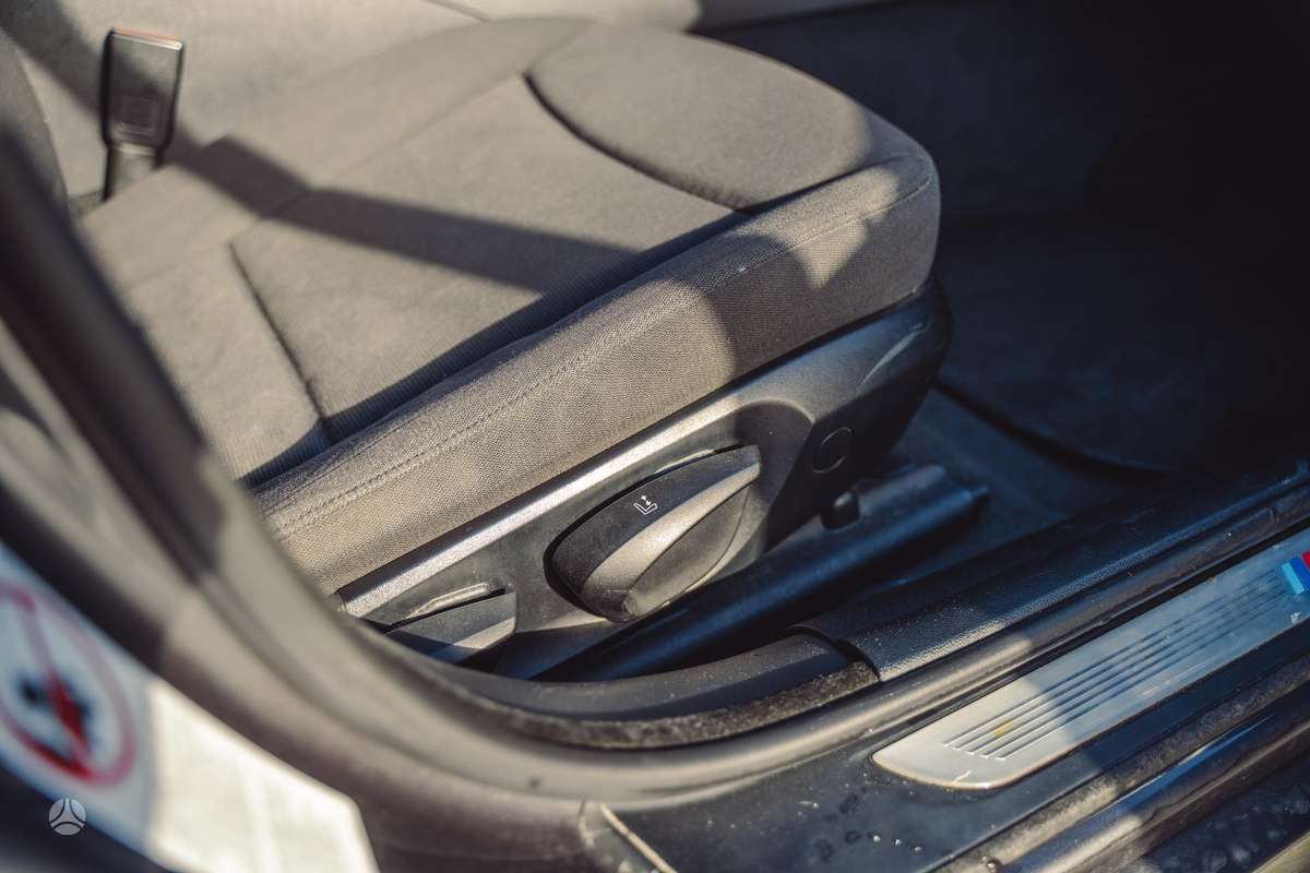 BMW 320 2006 — photo 13