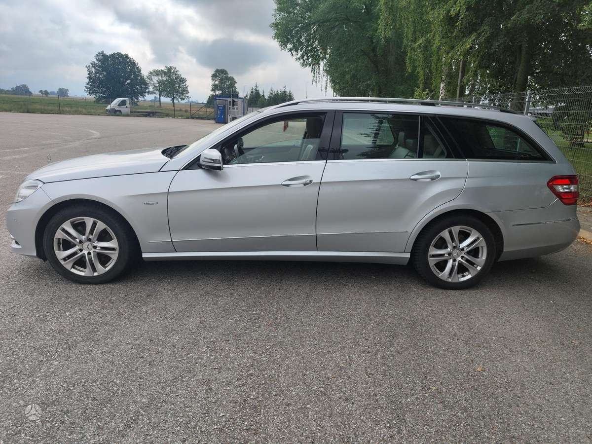Mercedes-Benz E350 2010 — photo 5