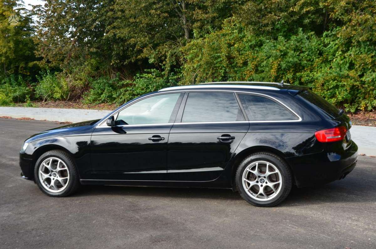 Audi A4 2012 — photo 18