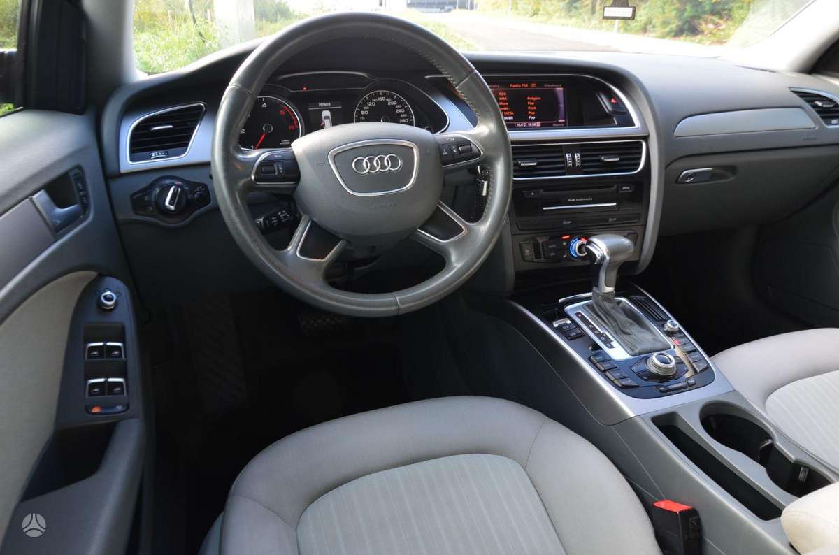 Audi A4 2012 — photo 24