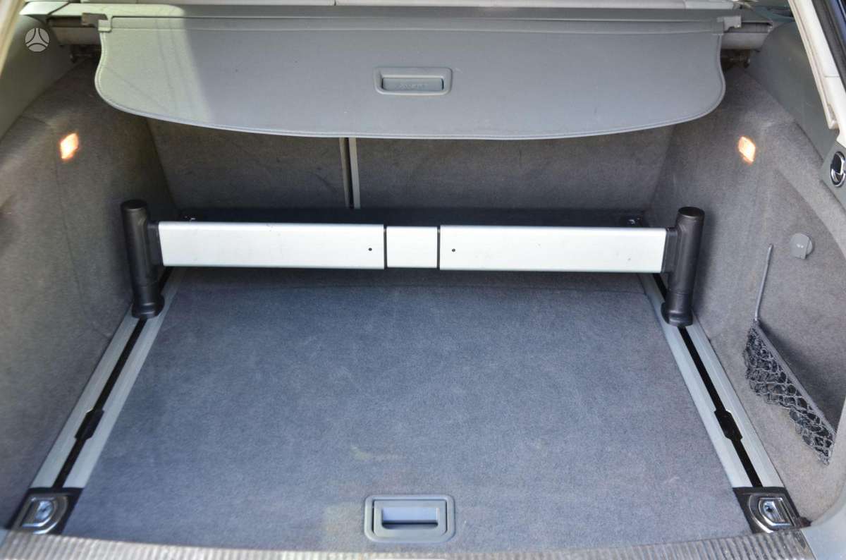 Audi A4 2012 — photo 31