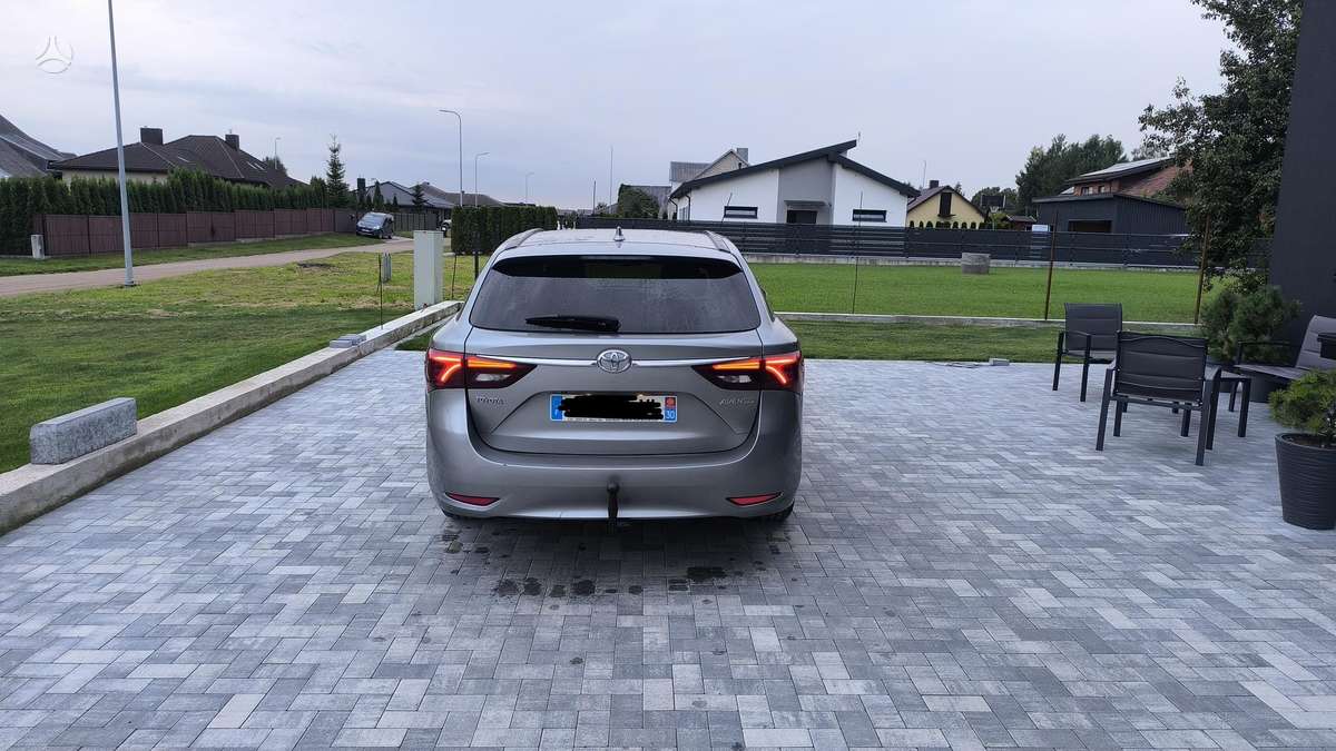 Toyota Avensis 2015 — photo 6