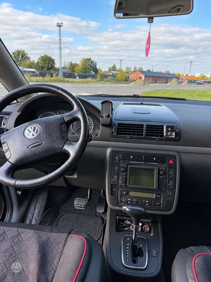 Volkswagen Sharan 2009 — photo 5