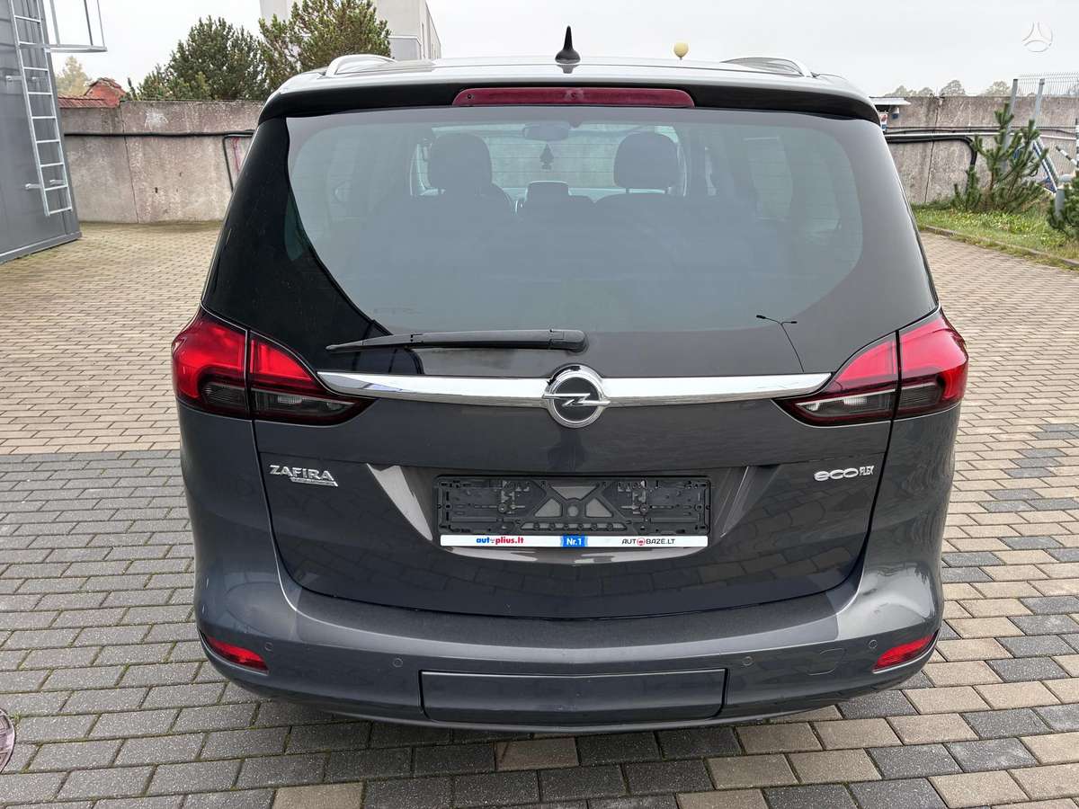 Opel Zafira 2015 — двигун 1598 cm³, 136 HP (100kW)