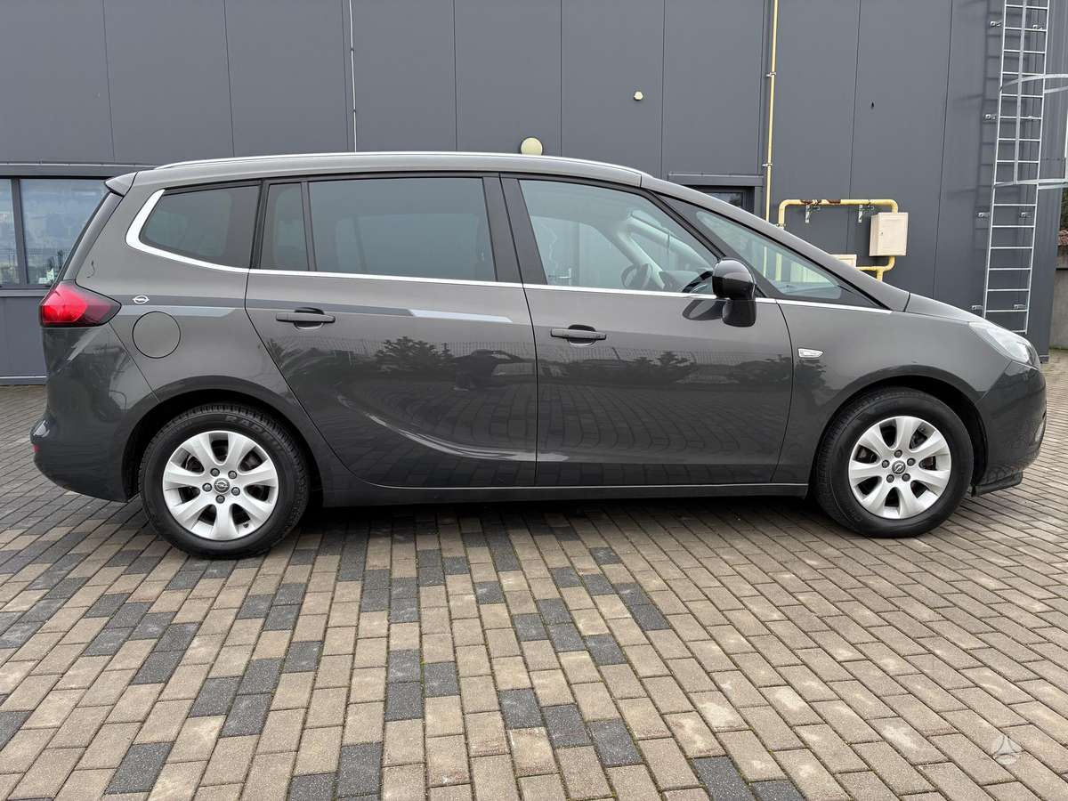 Opel Zafira 2015 — фото 6