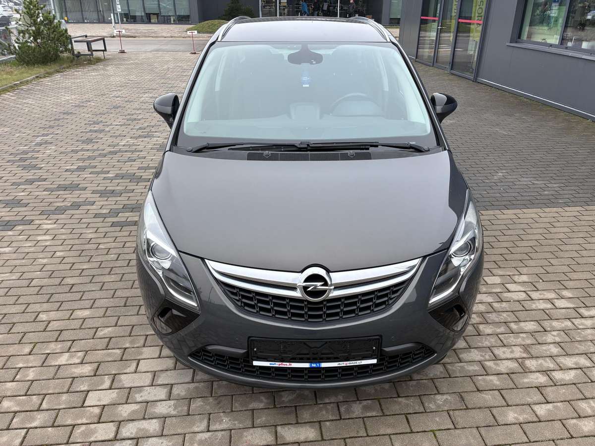 Opel Zafira 2015 — фото 8