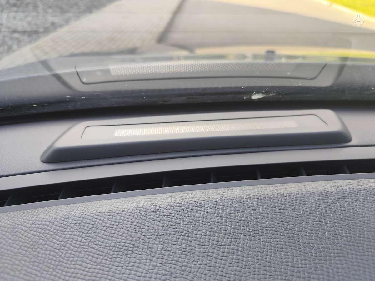 Volvo XC60 2010 — photo 10