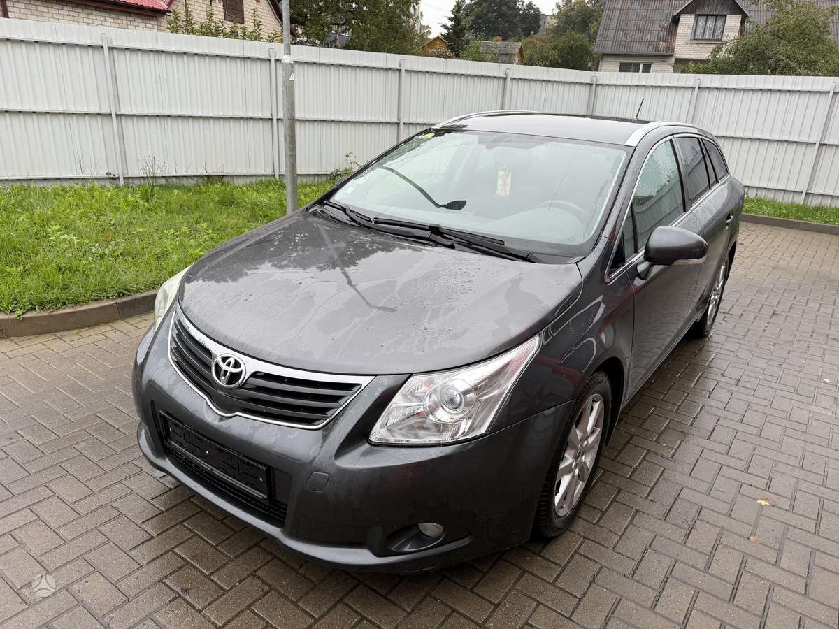 Toyota Avensis 2009 — photo 8