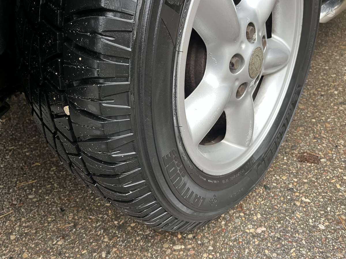 Land Rover 2004 — photo 16